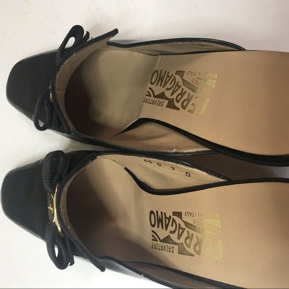 Salvatore Ferragamo Leather Mules Slides Vera Bow Heels Italy Black Gold logo - Picture 9 of 16